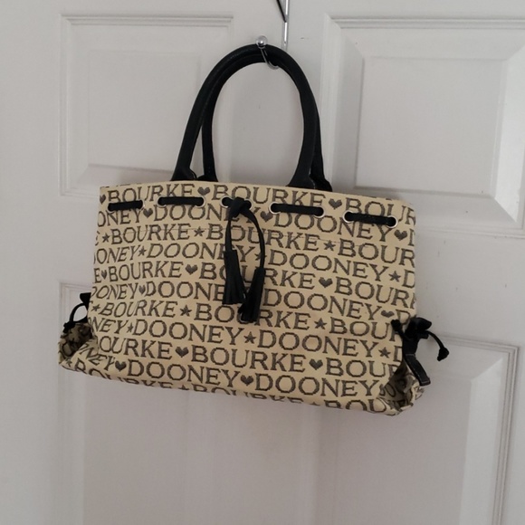 Dooney & Bourke handbag - Picture 1 of 8